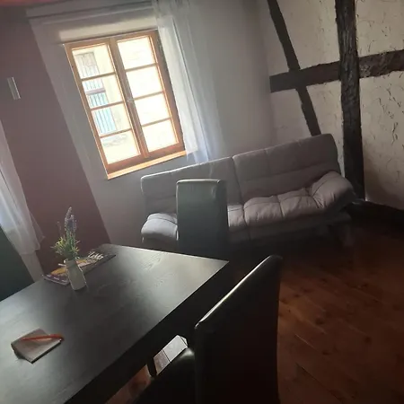 Апартаменты Kleine Auszeit Am Rathaus Кведлинбург